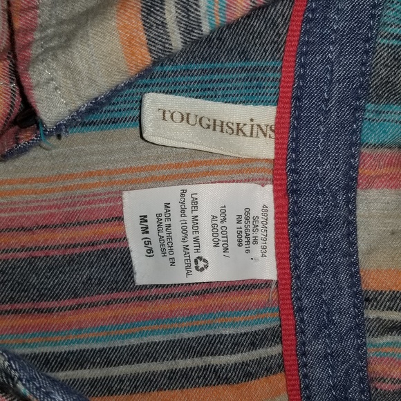 Bundle: 5 shirts & 1 pair of jeans - Picture 8 of 8